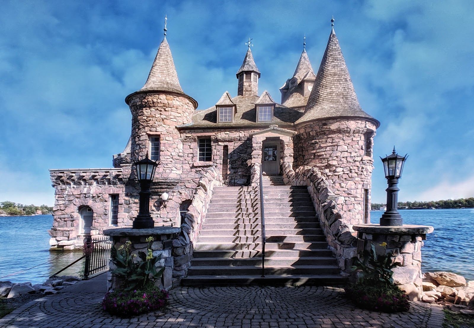 boldt castle yacht house