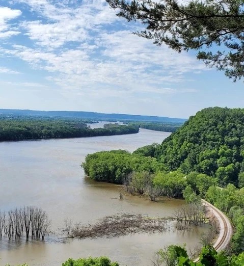 Effigy Mounds National Monument