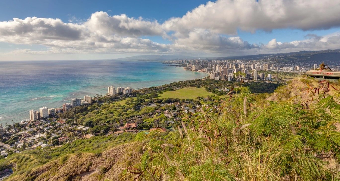 Diamond Head Crater Hike - Go Wandering