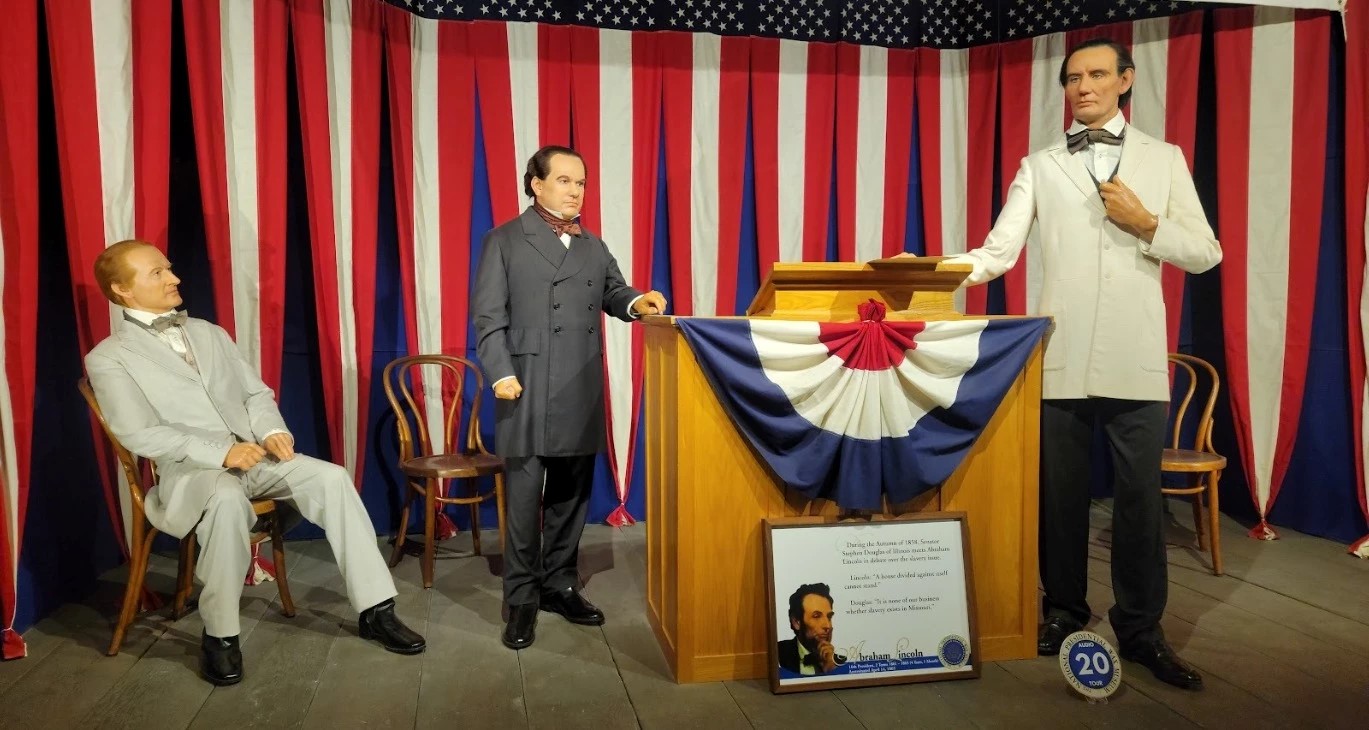 National Presidential Wax Museum Go Wandering