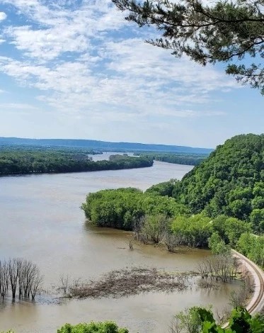 Effigy Mounds National Monument - Go Wandering