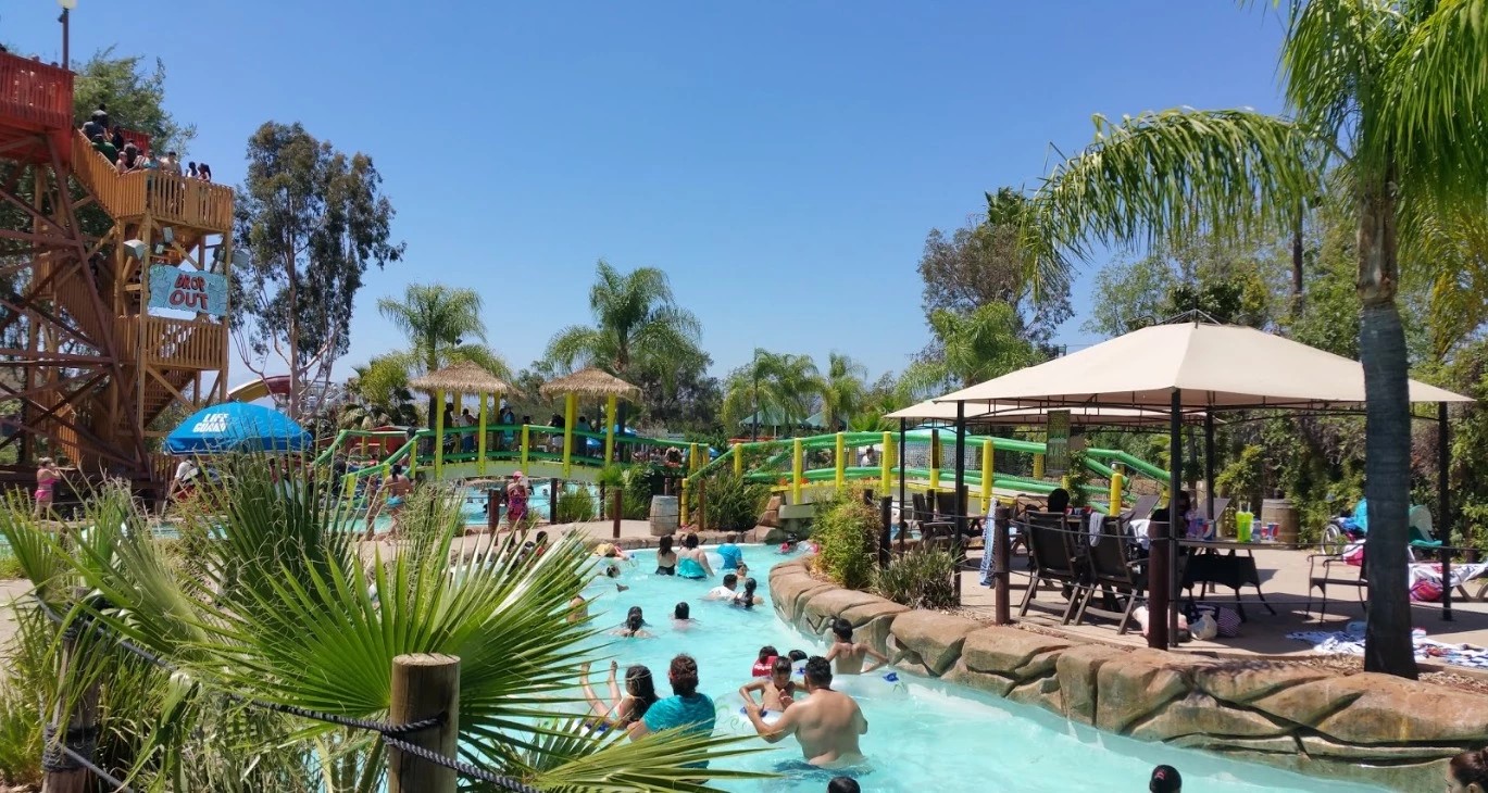 Raging Waters Los Angeles - Go Wandering