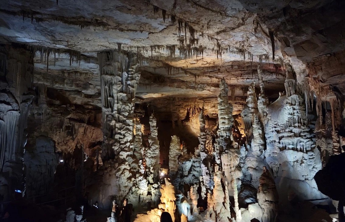 Cathedral Caverns State Park - Go Wandering