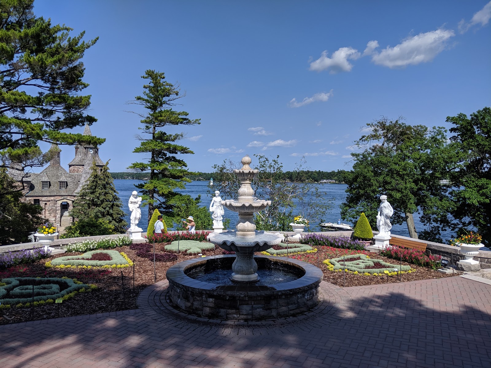 boldt castle yacht house