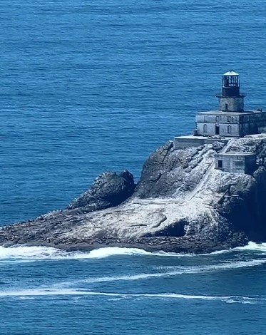 Tillamook Rock Lighthouse Viewpoints - Go Wandering