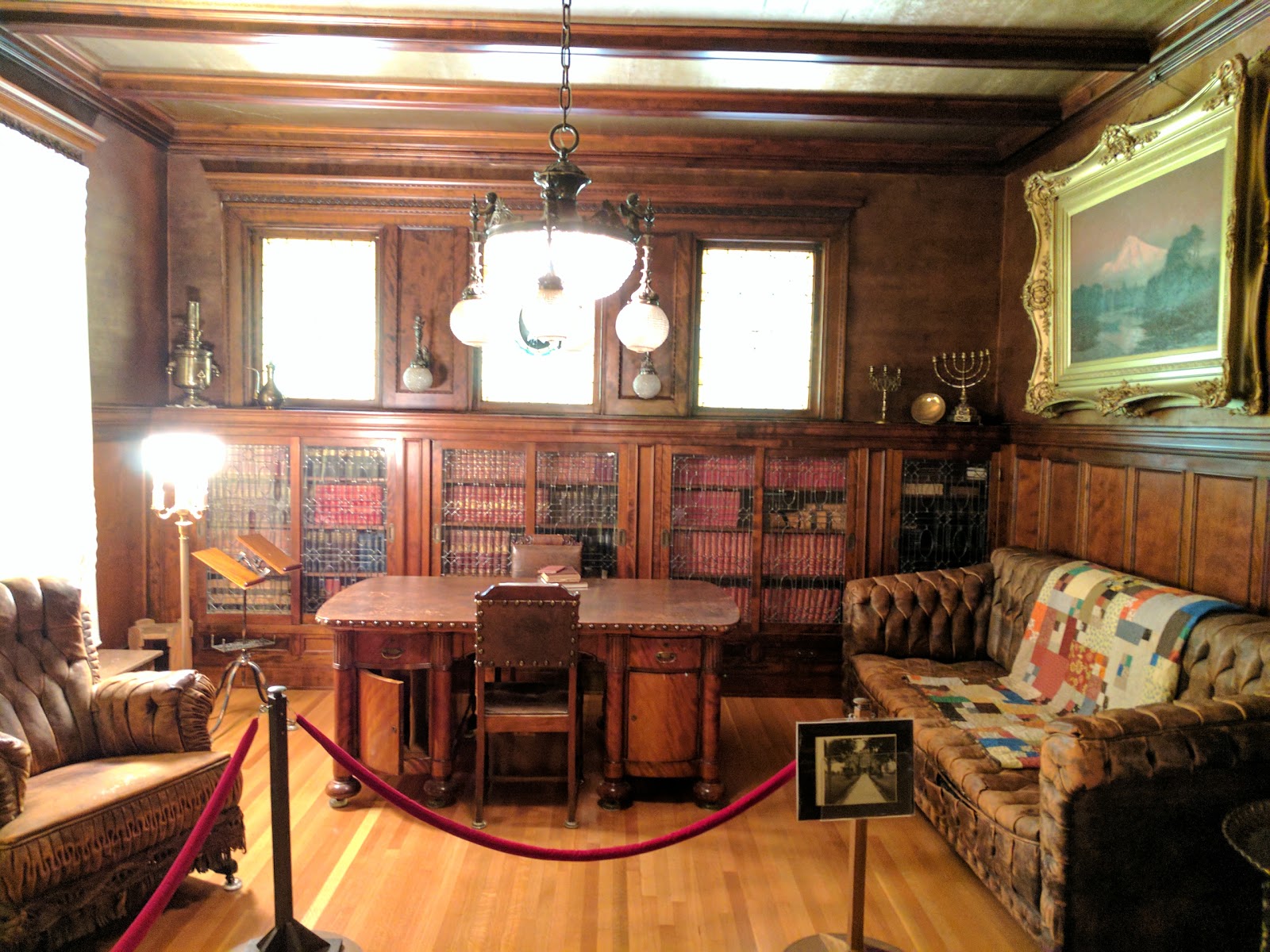 Moss Mansion Museum - Go Wandering