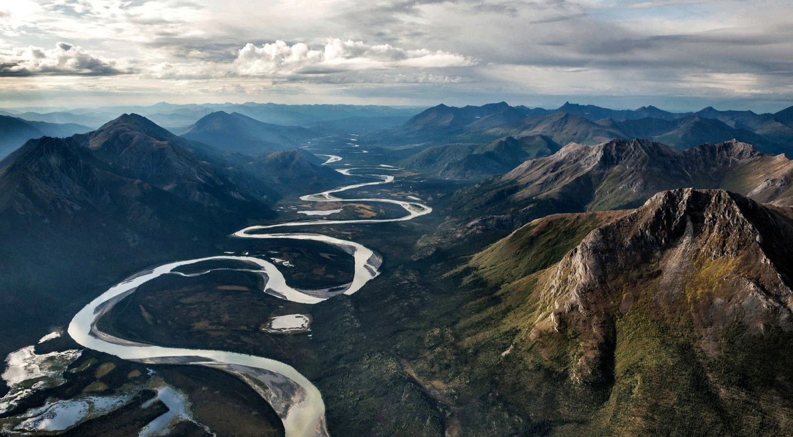 Gates of the Arctic National Park Go Wandering